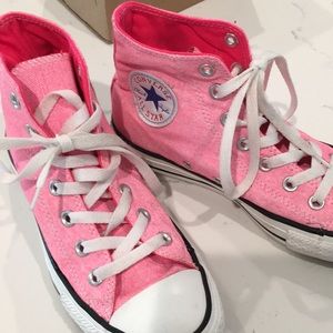 Pink converse